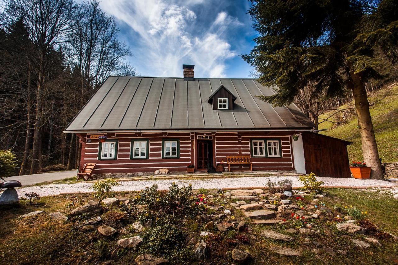 Chalupa Šárka Dolni Dvur Esterno foto