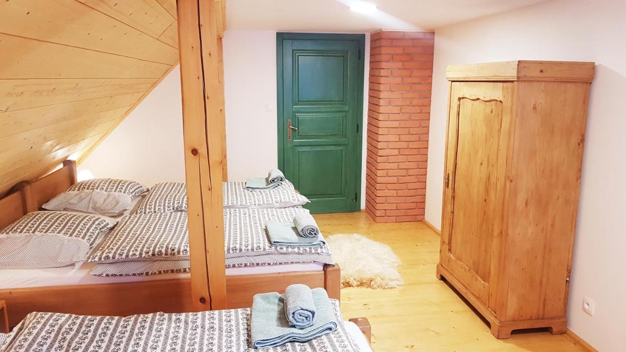 Chalupa Šárka Dolni Dvur Esterno foto