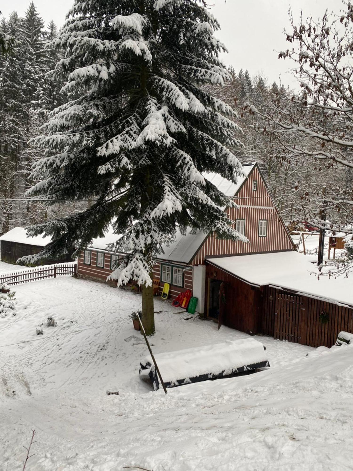 Chalupa Šárka Dolni Dvur Esterno foto